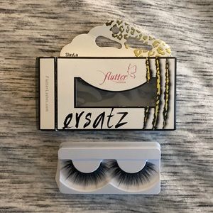 OUT OF STOCK*** Flutter "SlayLa" lashes brand new